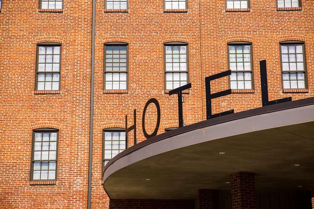 Cork Factory Hotel Ланкастер Екстер'єр фото